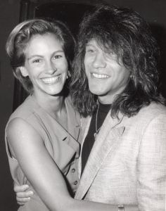 Julia Roberts and Jon Bon Jovi 1990, Los Angeles.jpg